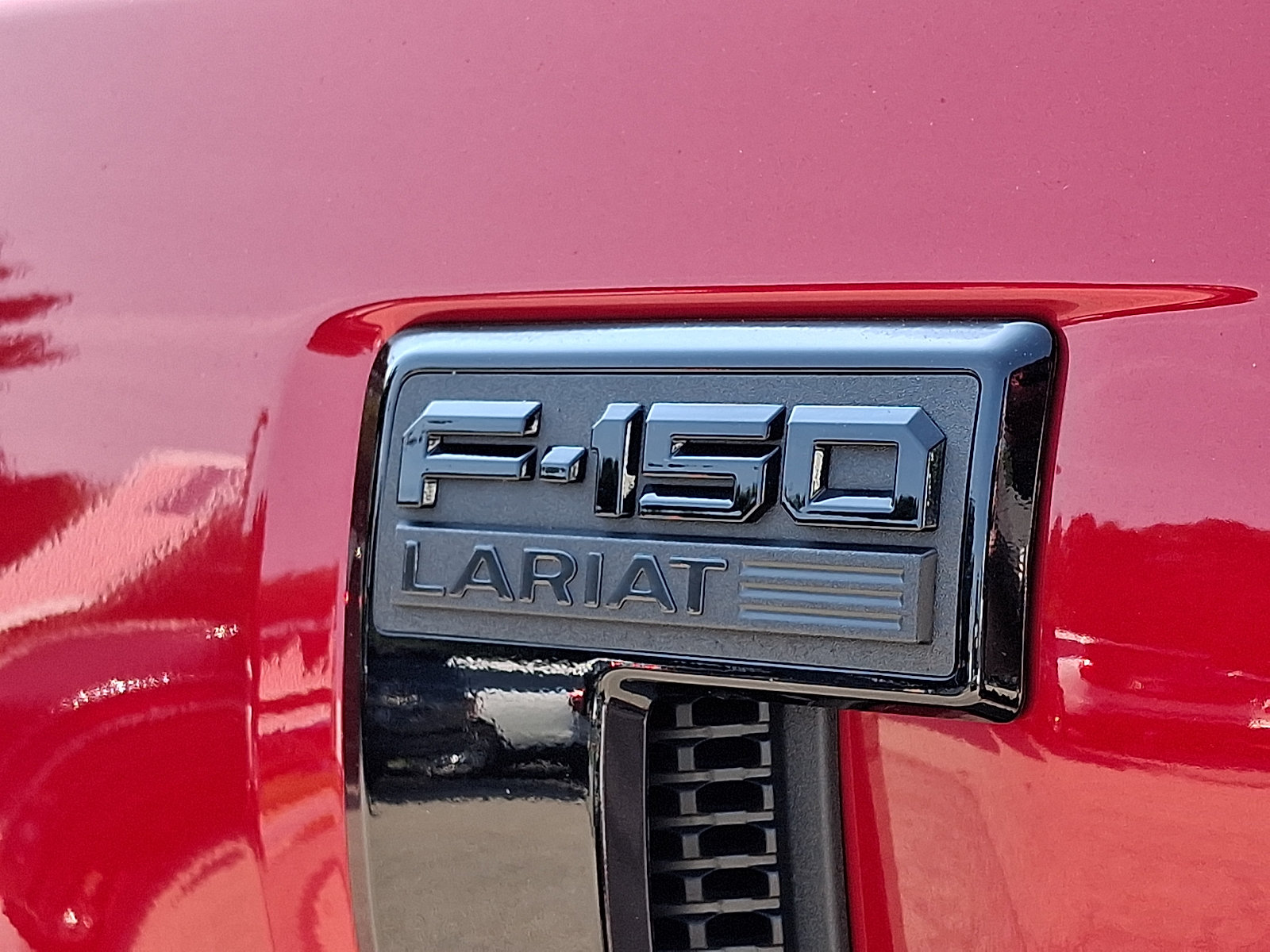 Certified 2024 Ford F150 Lariat w/ Equipment Group 502A High AWD/4WD image 35