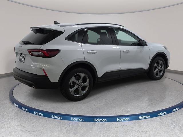 Certified 2025 Ford Escape ST-Line Select AWD/4WD image 5