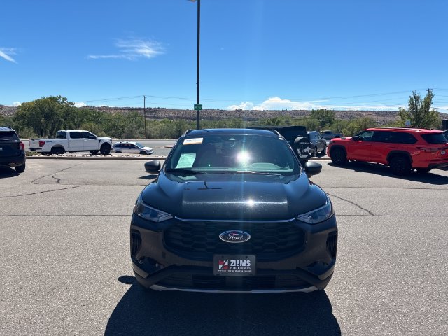 Certified 2025 Ford Escape ST-Line AWD/4WD image 8