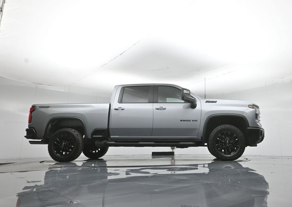 Used 2025 Chevrolet Silverado 2500 LT w/ Trail Boss Package AWD/4WD image 48