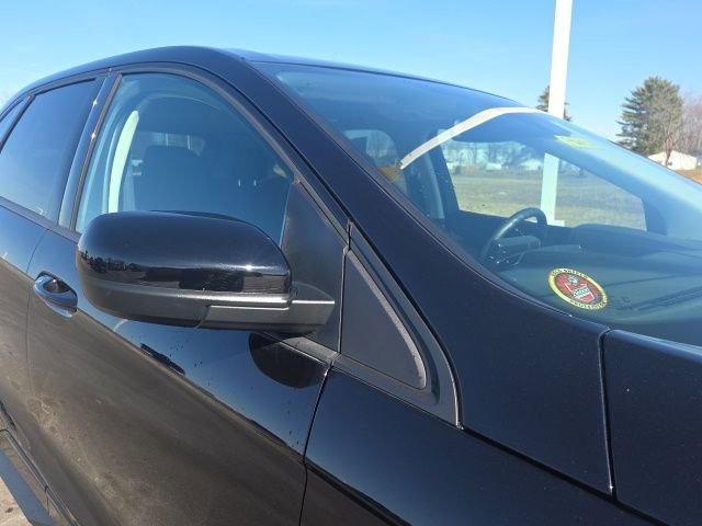 Certified 2024 Ford Edge SE w/ Black Appearance Package image 9