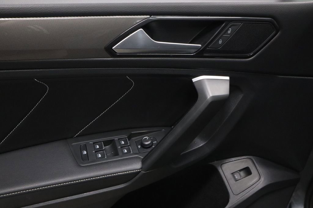 Used 2024 Volkswagen Tiguan SE image 23