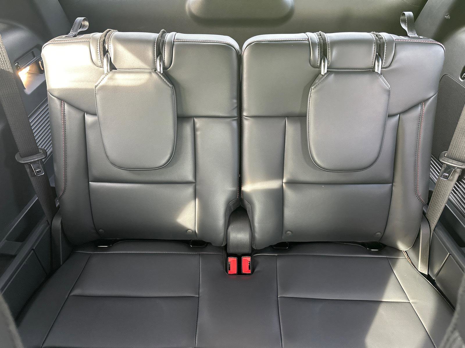 Certified 2025 Ford Explorer ST-Line AWD/4WD image 8