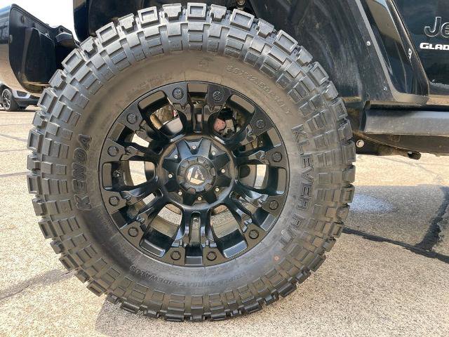 Used 2021 Jeep Gladiator Overland AWD/4WD image 7
