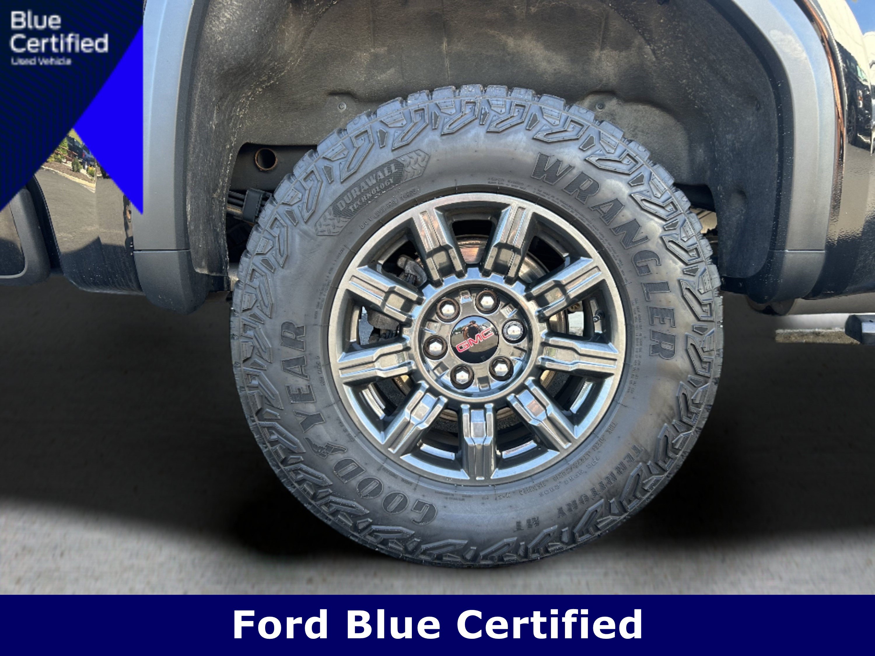 Used 2024 GMC Sierra 1500 AT4X AWD/4WD image 8