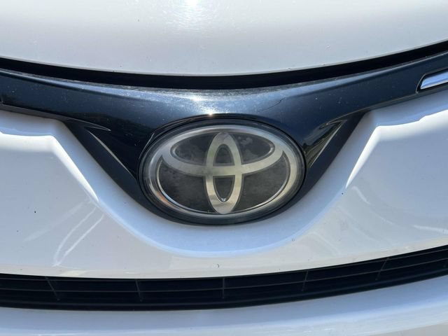 Used 2017 Toyota RAV4 XLE FWD image 4