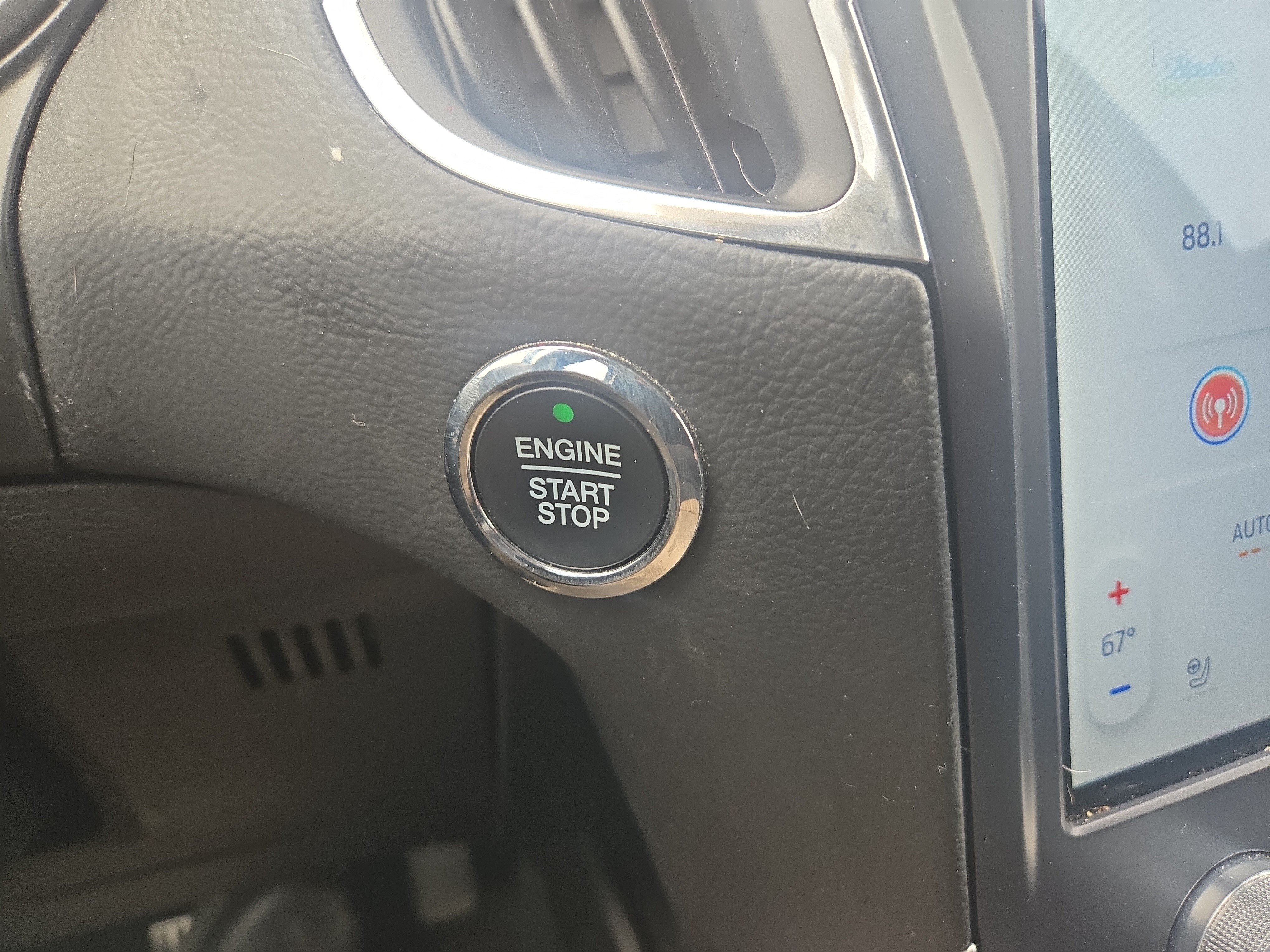 Certified 2023 Ford Edge Titanium AWD/4WD image 29