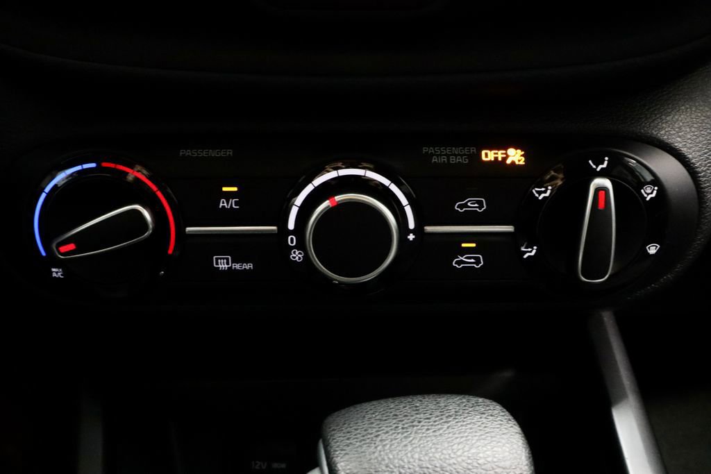 Used 2025 Kia Soul LX image 29