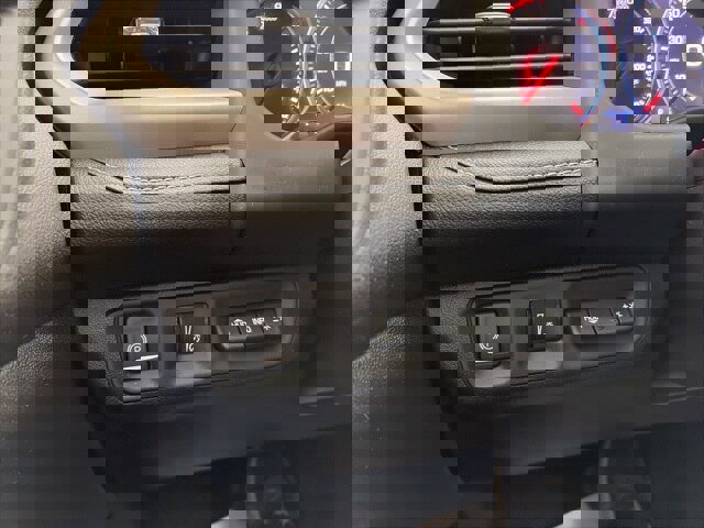 Used 2023 GMC Acadia Denali w/ Denali Technology Package image 22