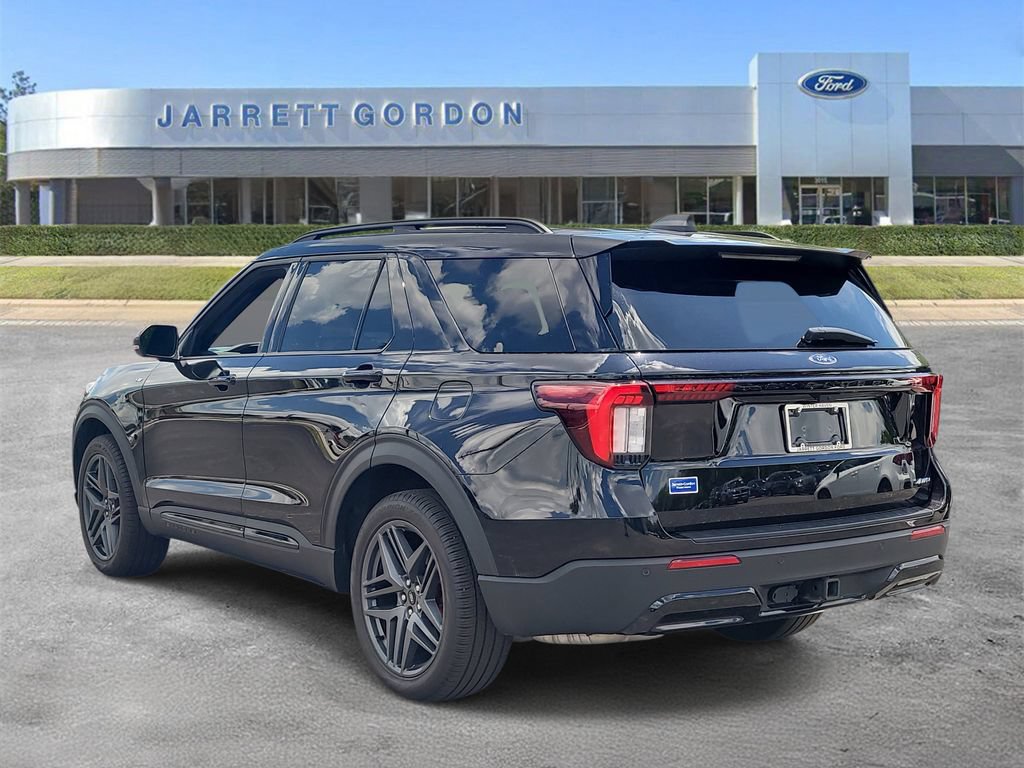 Certified 2025 Ford Explorer ST-Line w/ Premium Package AWD/4WD image 3