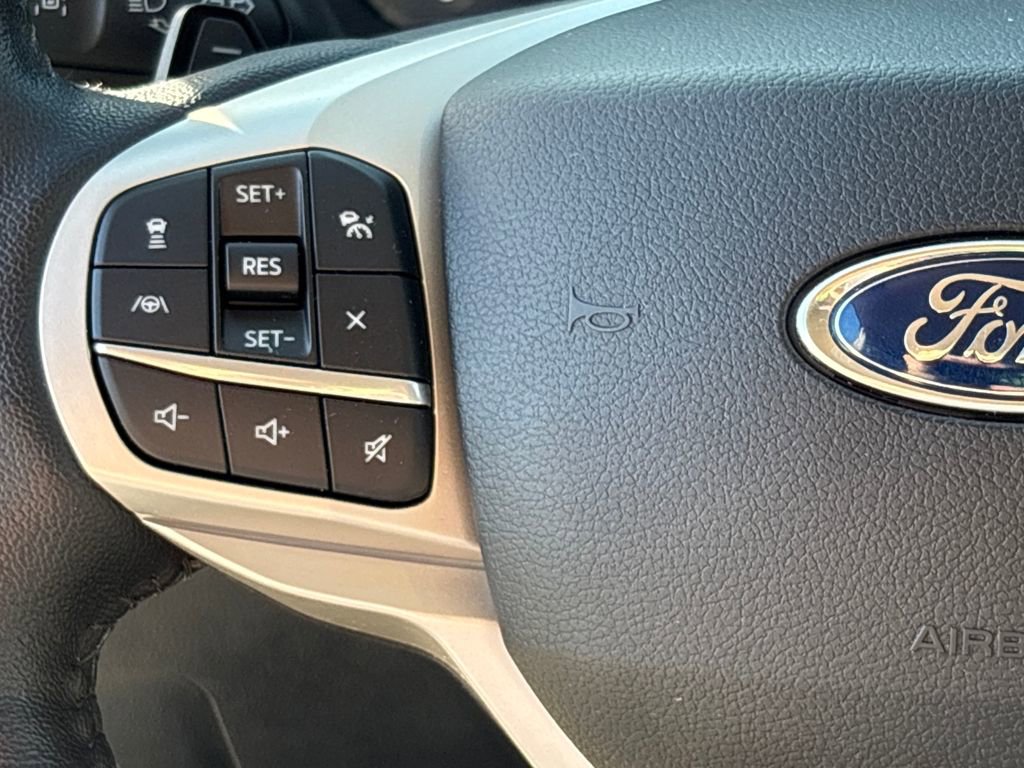 Certified 2021 Ford Explorer Limited w/ Hybrid Equipment Group 310A image 18