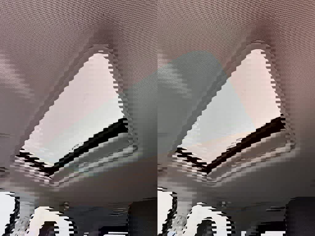 Certified 2022 Ford EcoSport SE w/ SE Convenience Package image 30