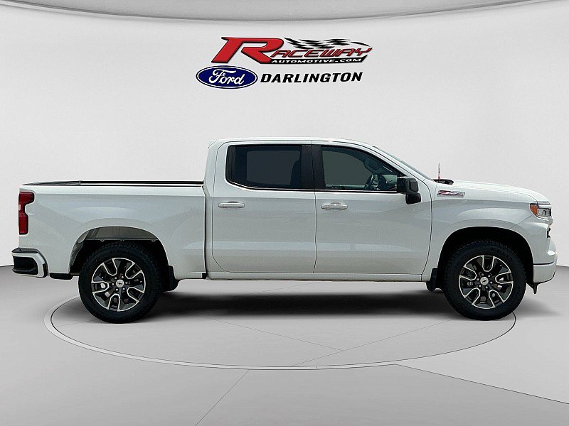 Used 2022 Chevrolet Silverado 1500 RST w/ Z71 Off-Road Package AWD/4WD image 6