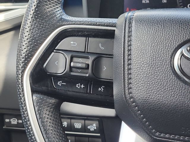 Used 2024 Toyota Sequoia Platinum AWD/4WD image 14