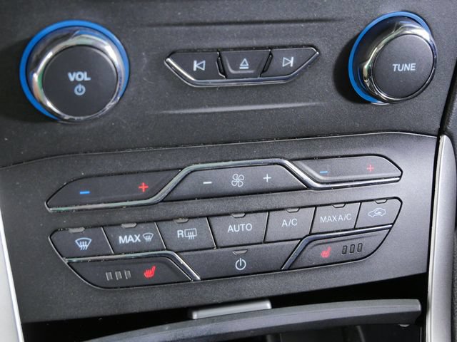 Certified 2018 Ford Edge SEL w/ Canadian Touring Package AWD/4WD image 29