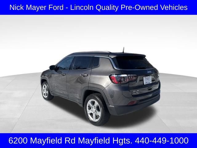 Used 2024 Jeep Compass Latitude w/ Convenience Group image 5