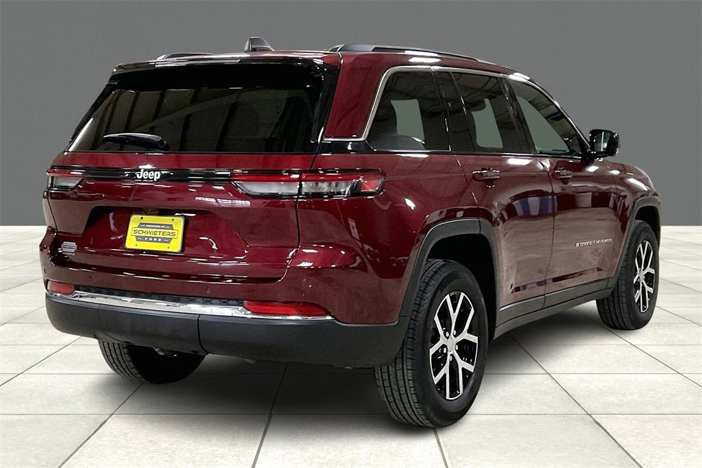 Used 2024 Jeep Grand Cherokee Limited image 12