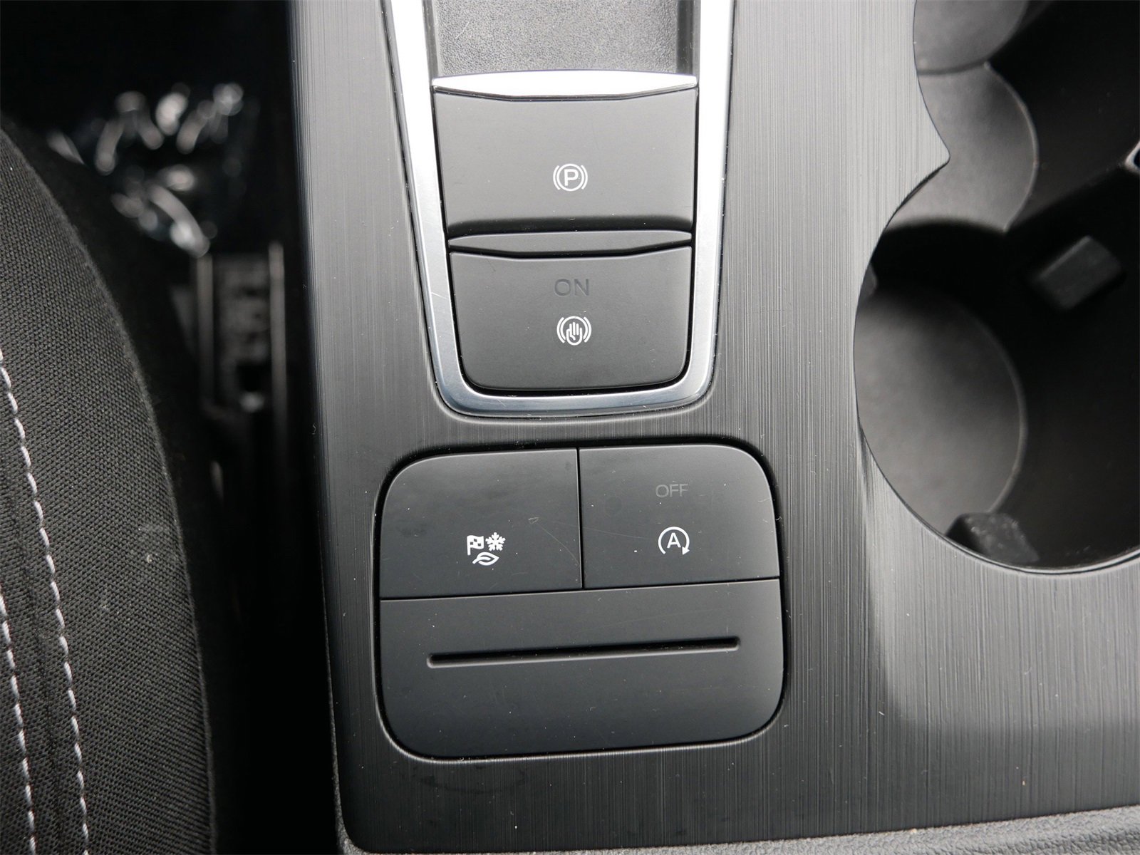 Certified 2025 Ford Escape Active image 27