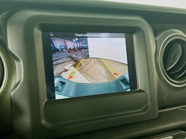 Used 2023 Jeep Gladiator Sport image 13