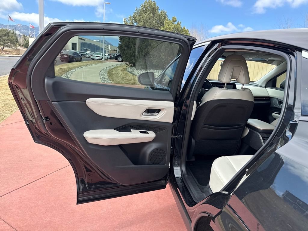 Used 2023 Nissan Ariya FWD image 17