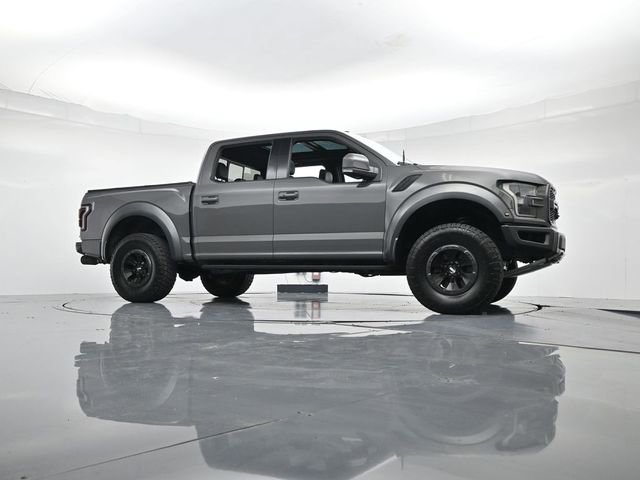 Certified 2018 Ford F150 Raptor w/ Equipment Group 802A Luxury image 31