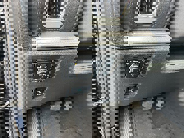 Certified 2025 Ford Expedition Max Platinum image 12