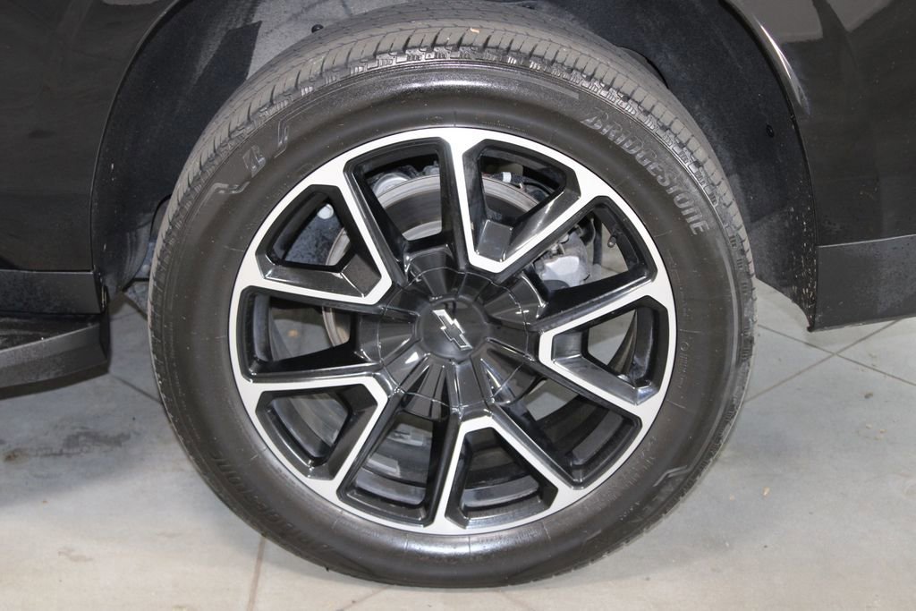 Used 2024 Chevrolet Suburban RST image 21