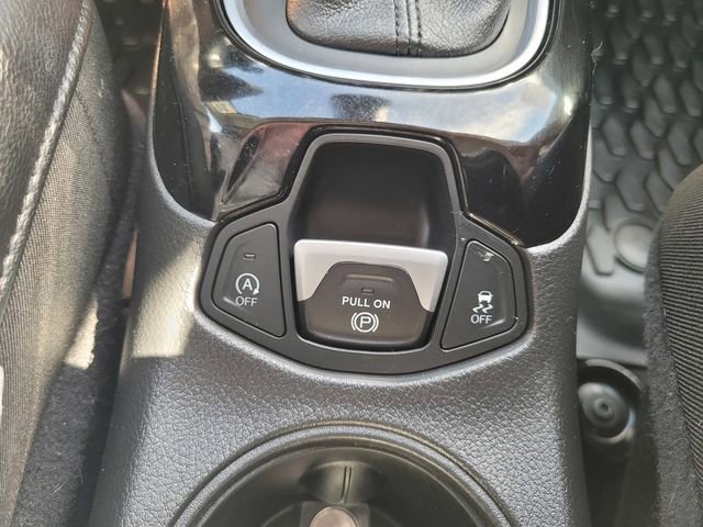 Used 2020 Jeep Compass Latitude image 25