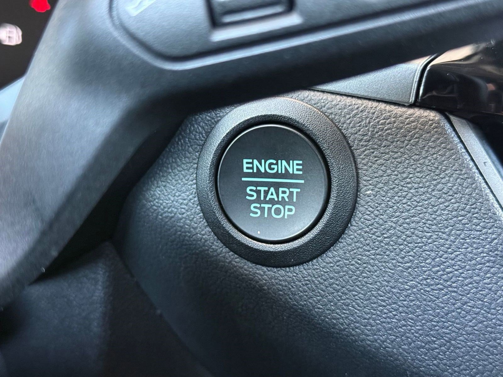 Certified 2025 Ford Escape Active FWD image 26