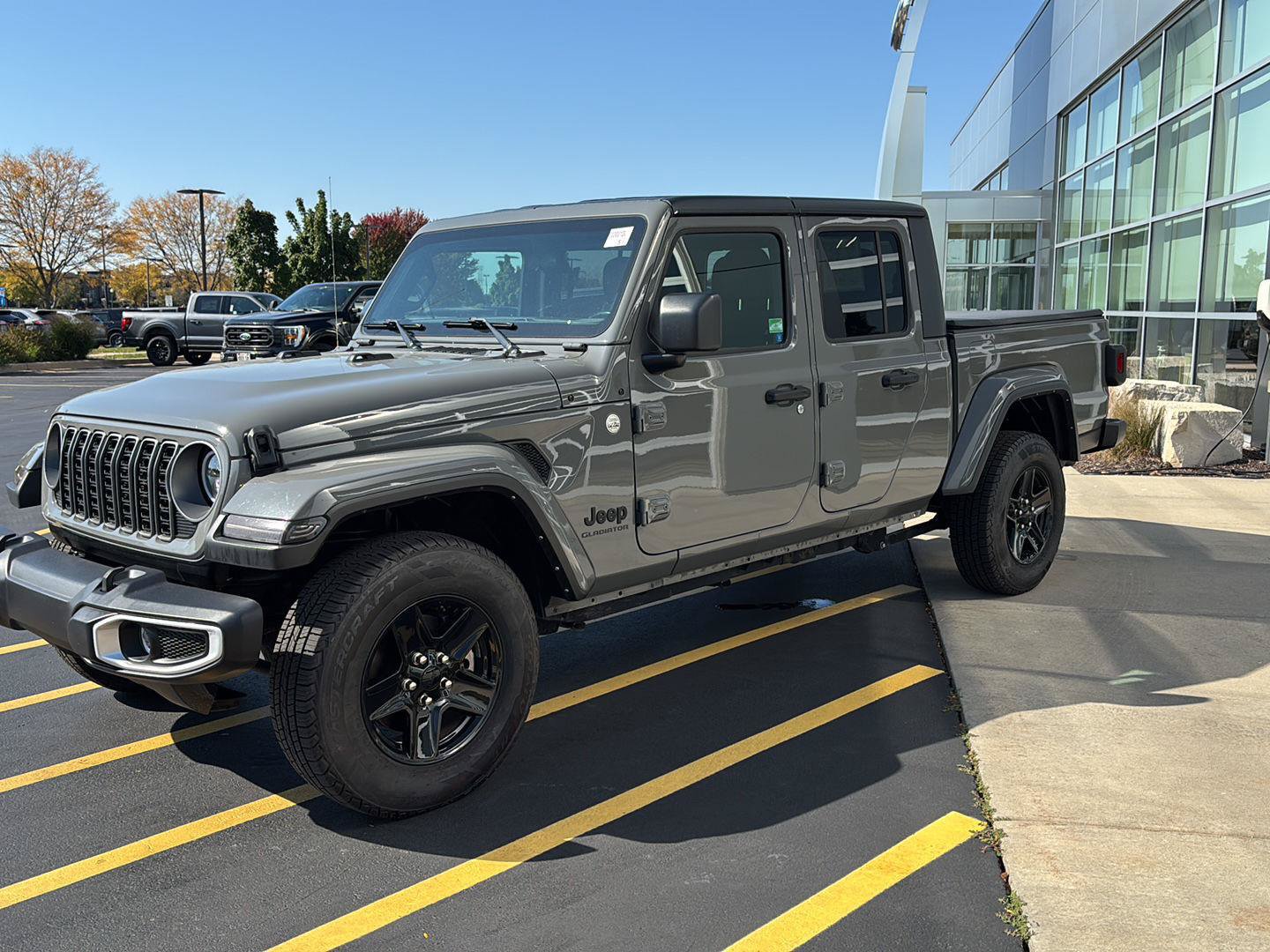 Used 2021 Jeep Gladiator Sport AWD/4WD image 8
