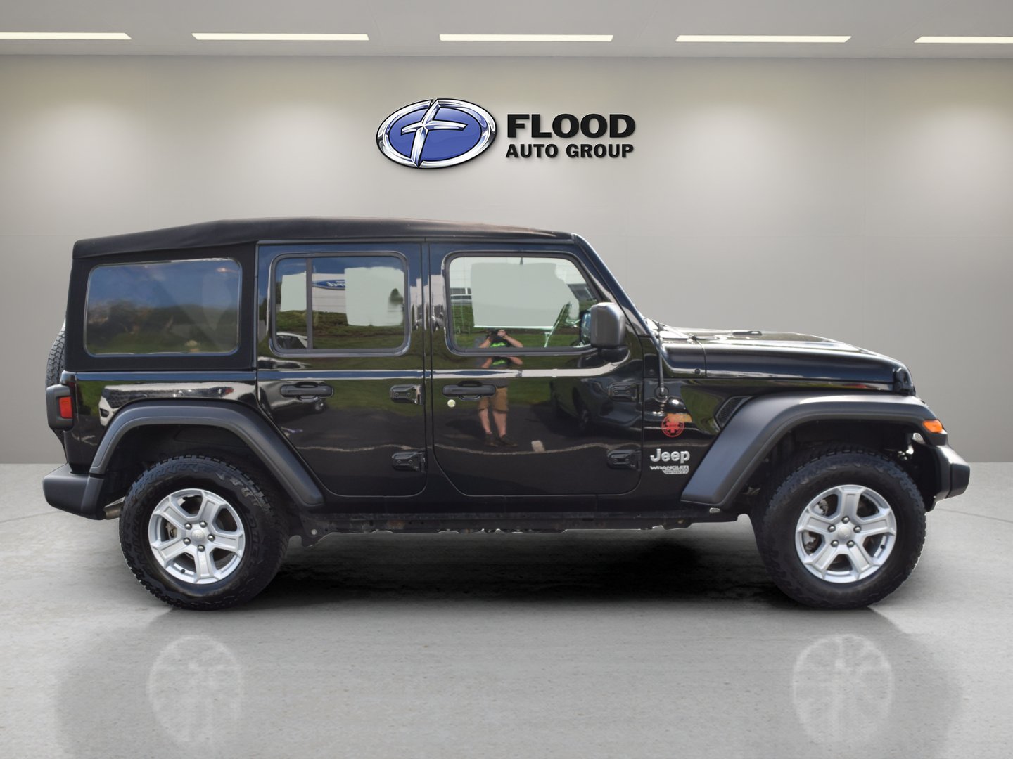 Used 2020 Jeep Wrangler Unlimited Sport S AWD/4WD image 3