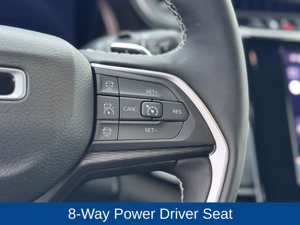 Used 2024 Jeep Grand Cherokee Altitude image 14