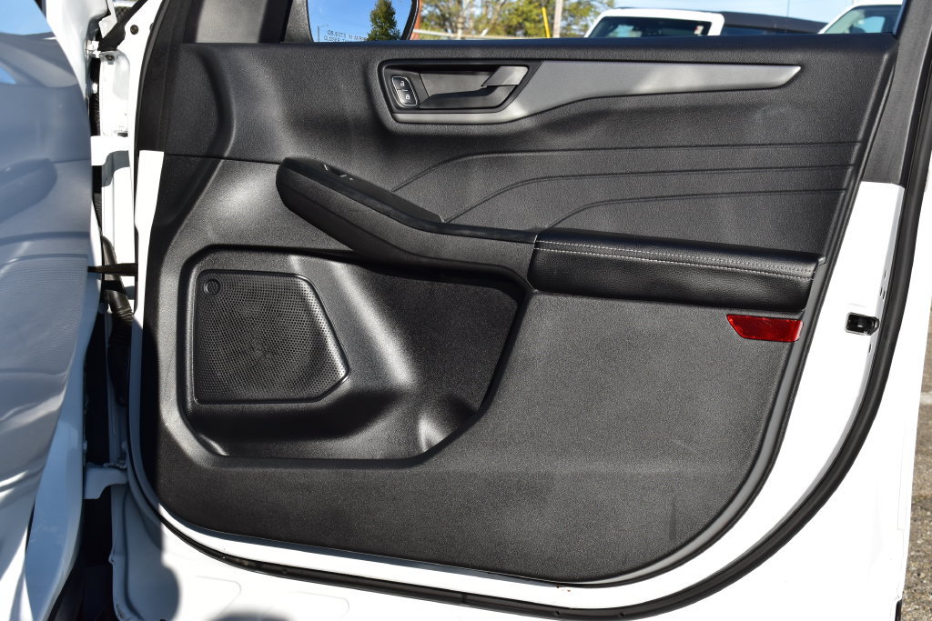 Certified 2025 Ford Escape Active AWD/4WD image 32