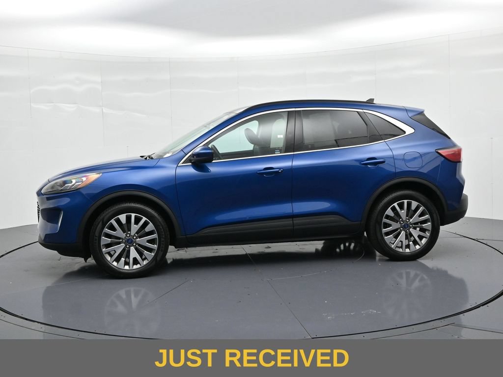 Certified 2022 Ford Escape Titanium w/ Class II Trailer Tow Package AWD/4WD image 5
