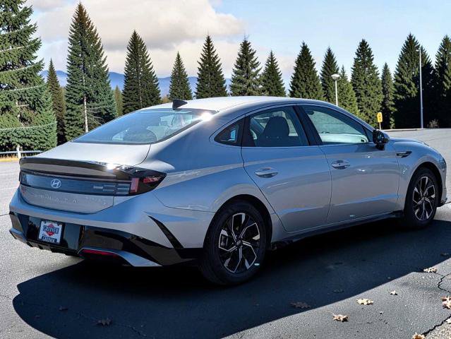 Used 2025 Hyundai Sonata SEL FWD image 6