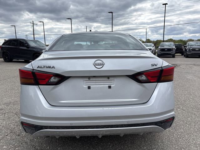 Used 2024 Nissan Altima 2.5 SV FWD image 6