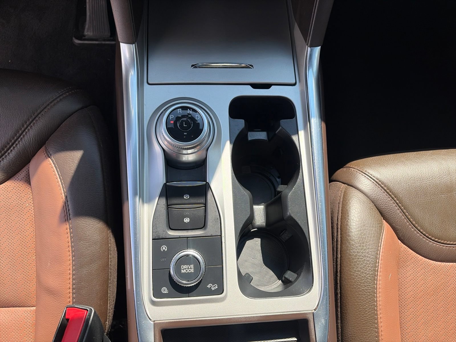 Certified 2022 Ford Explorer King Ranch w/ Technology Package AWD/4WD image 22