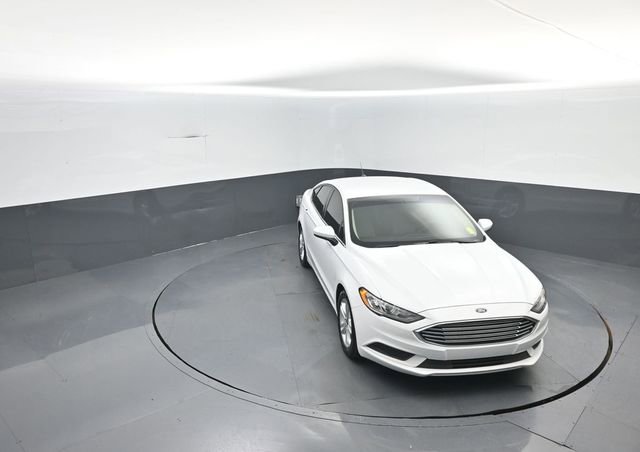 Certified 2018 Ford Fusion SE FWD image 24