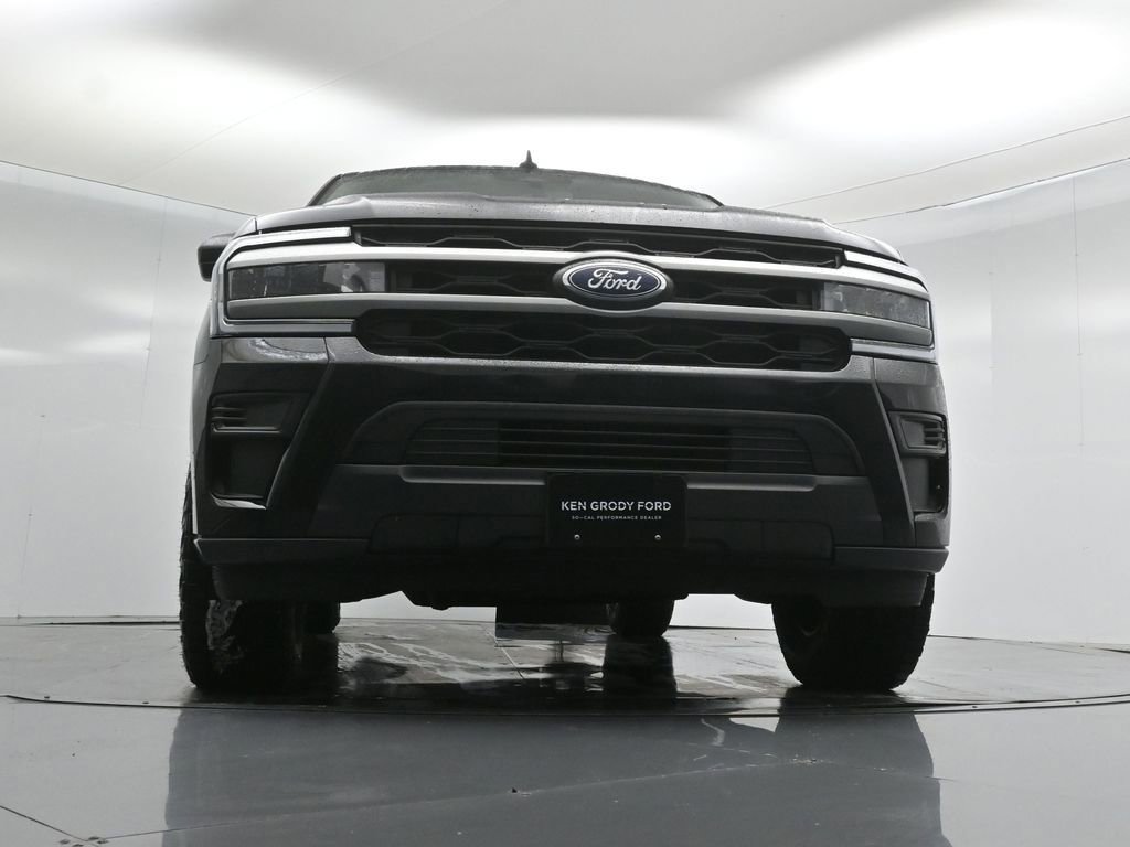 Certified 2024 Ford Expedition Max XLT image 60