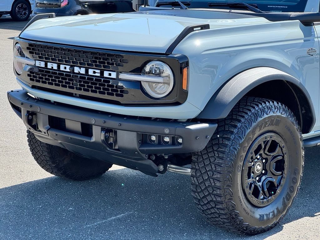 Certified 2024 Ford Bronco Wildtrak AWD/4WD image 35