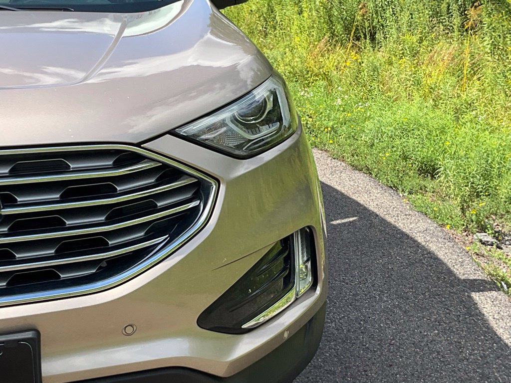 Certified 2020 Ford Edge Titanium AWD/4WD image 2