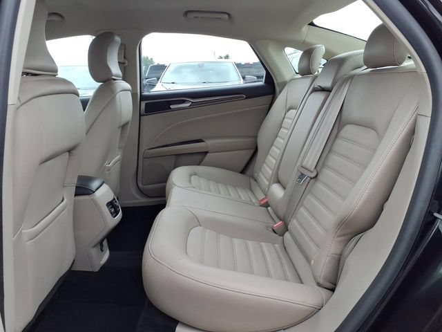 Certified 2017 Ford Fusion SE w/ Fusion SE Technology Package FWD image 11