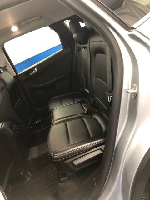 Certified 2022 Ford Escape SEL image 32