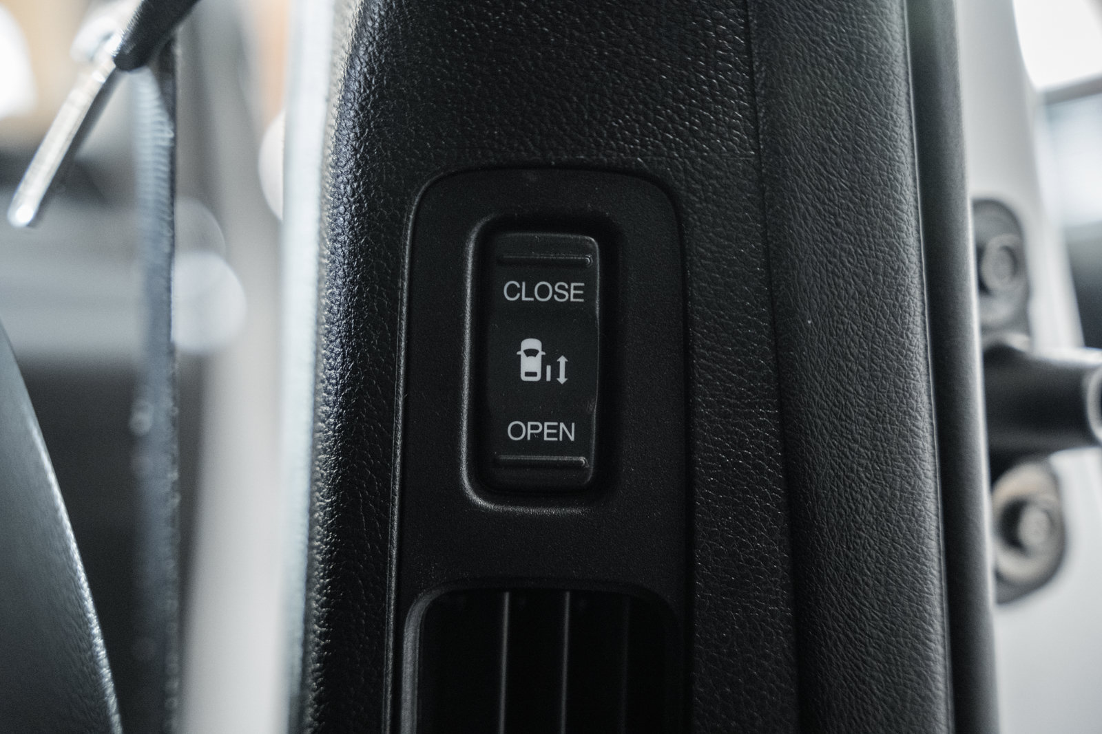Used 2023 Honda Odyssey Elite image 37