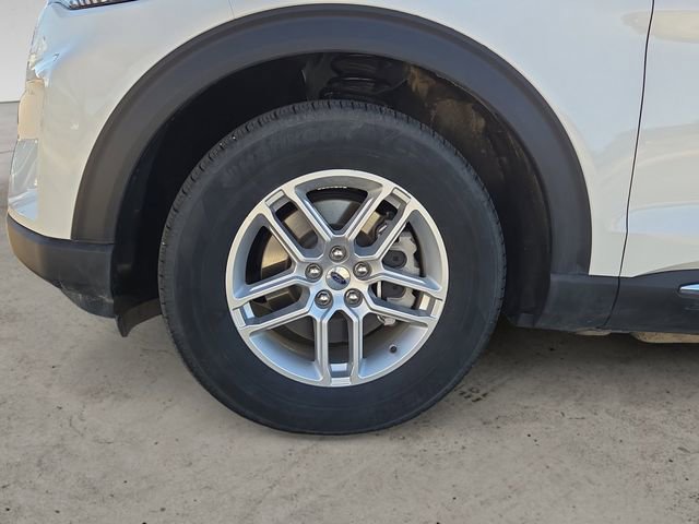 Certified 2025 Ford Explorer Active AWD/4WD image 14