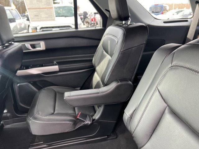 Certified 2022 Ford Explorer XLT w/ Equipment Group 202A image 25