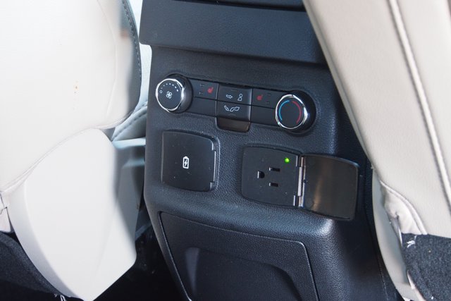 Certified 2018 Ford Explorer Limited w/ Equipment Group 301A FWD image 18