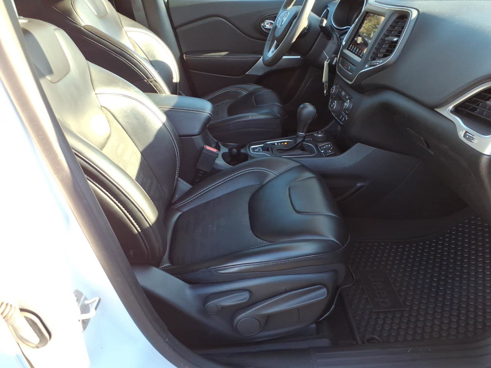 Used 2022 Jeep Cherokee Latitude image 8