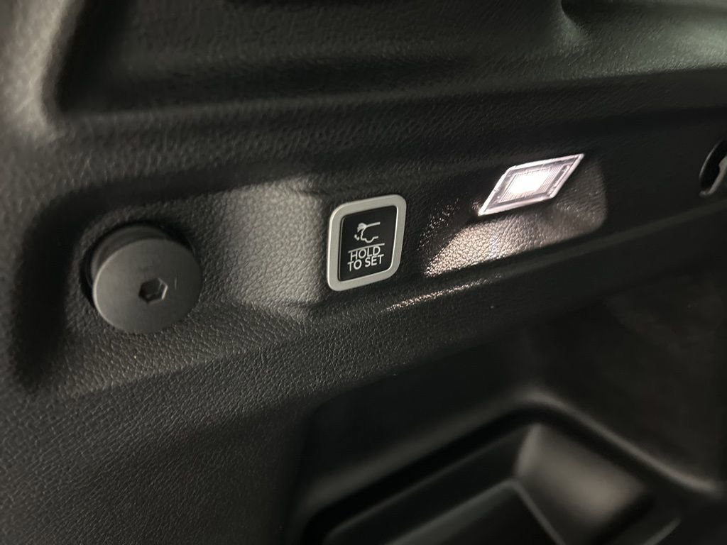 Used 2023 Jeep Grand Cherokee L Limited image 31