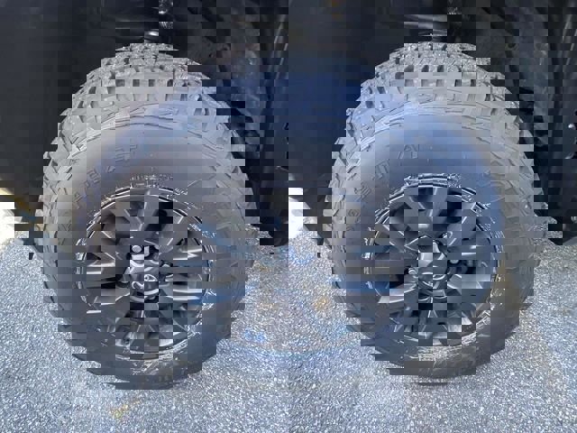 Used 2021 Toyota Tacoma SR5 RWD image 4